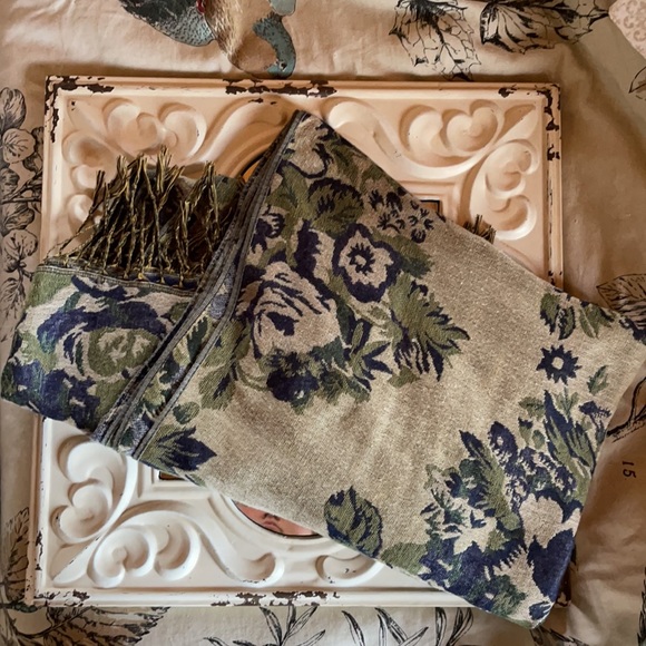 Floral Reversible Scarf One Size - Picture 2 of 3